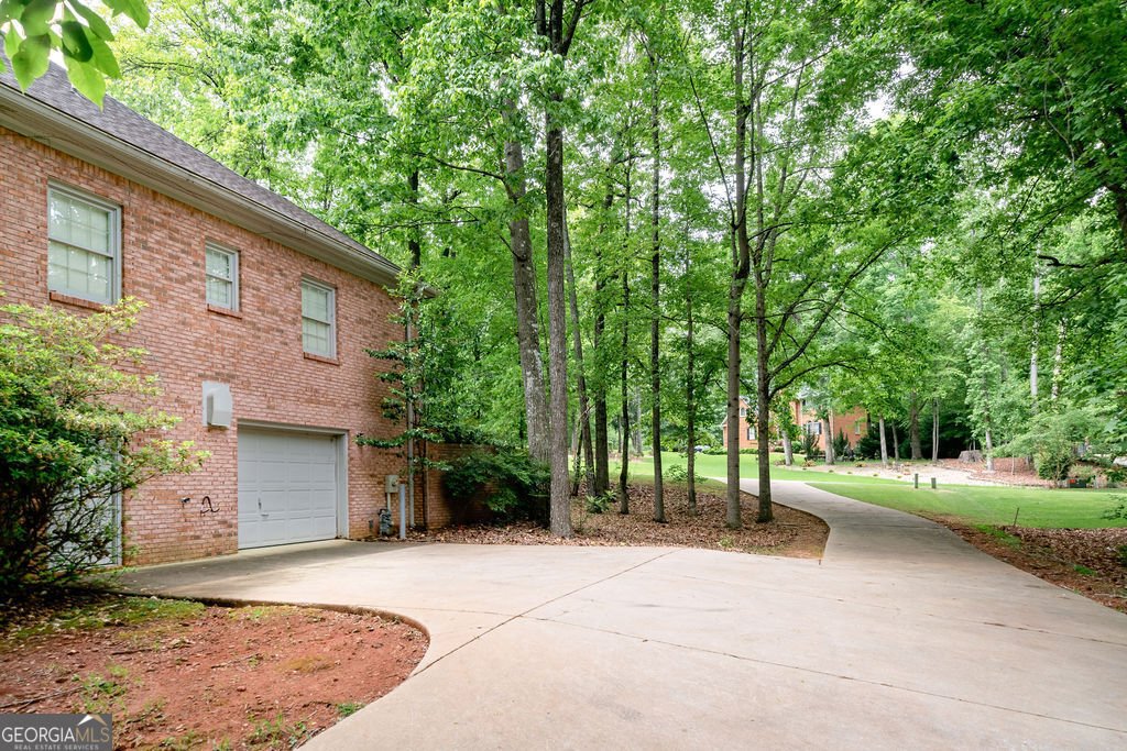 260 Emerald Lake Drive Fayetteville - 37