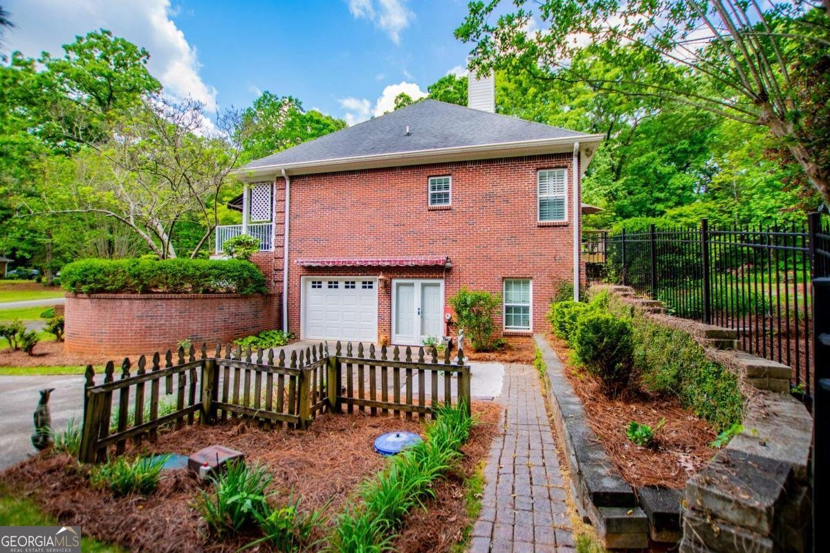 111 Dunwoody Drive Carrollton - 72