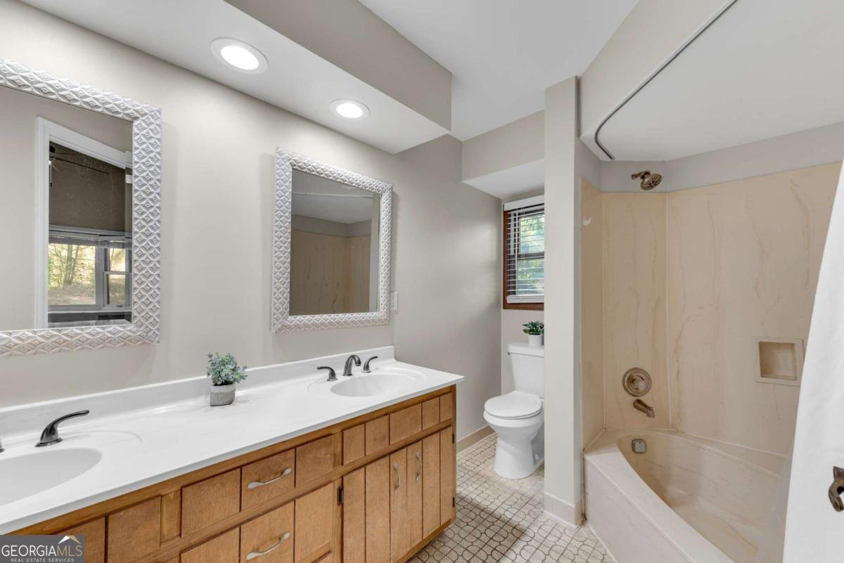 2100 Stone Hollow Court Marietta - 27