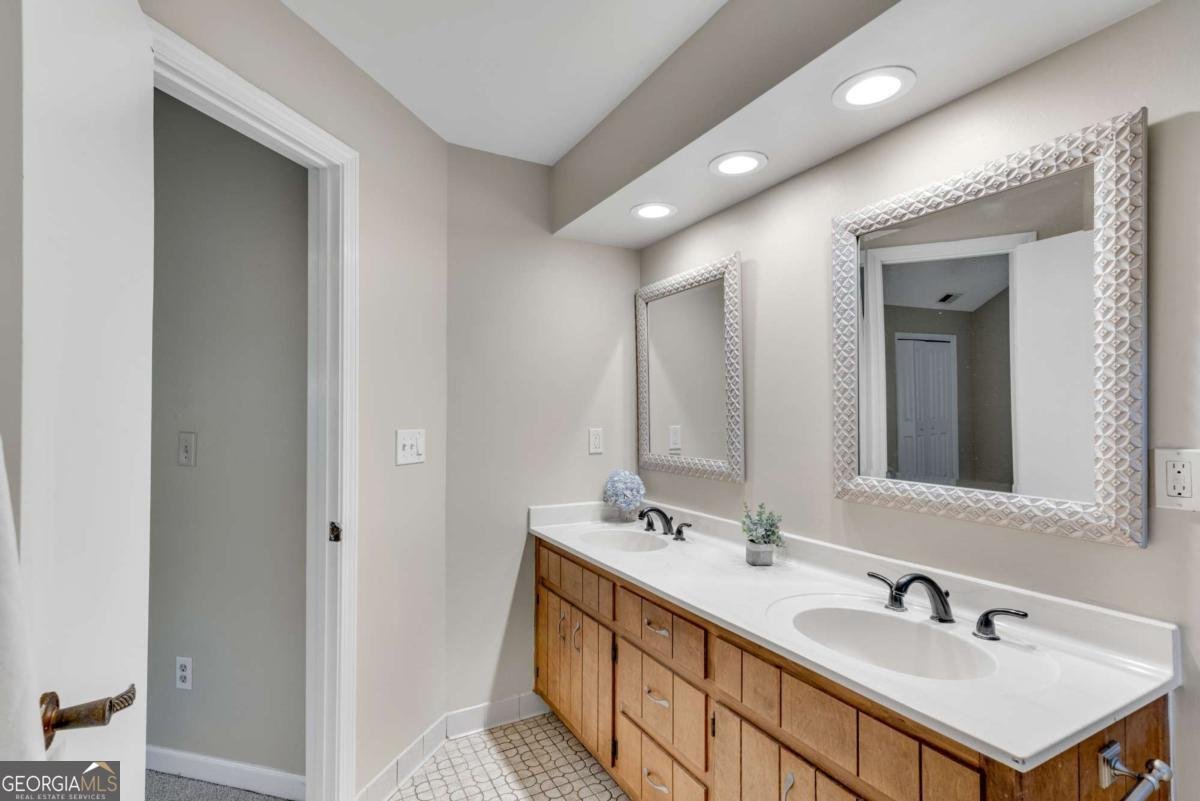 2100 Stone Hollow Court Marietta - 29