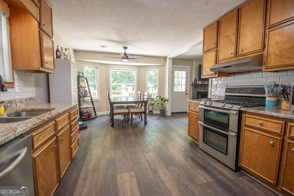 130 Country Side Drive Senoia - 24