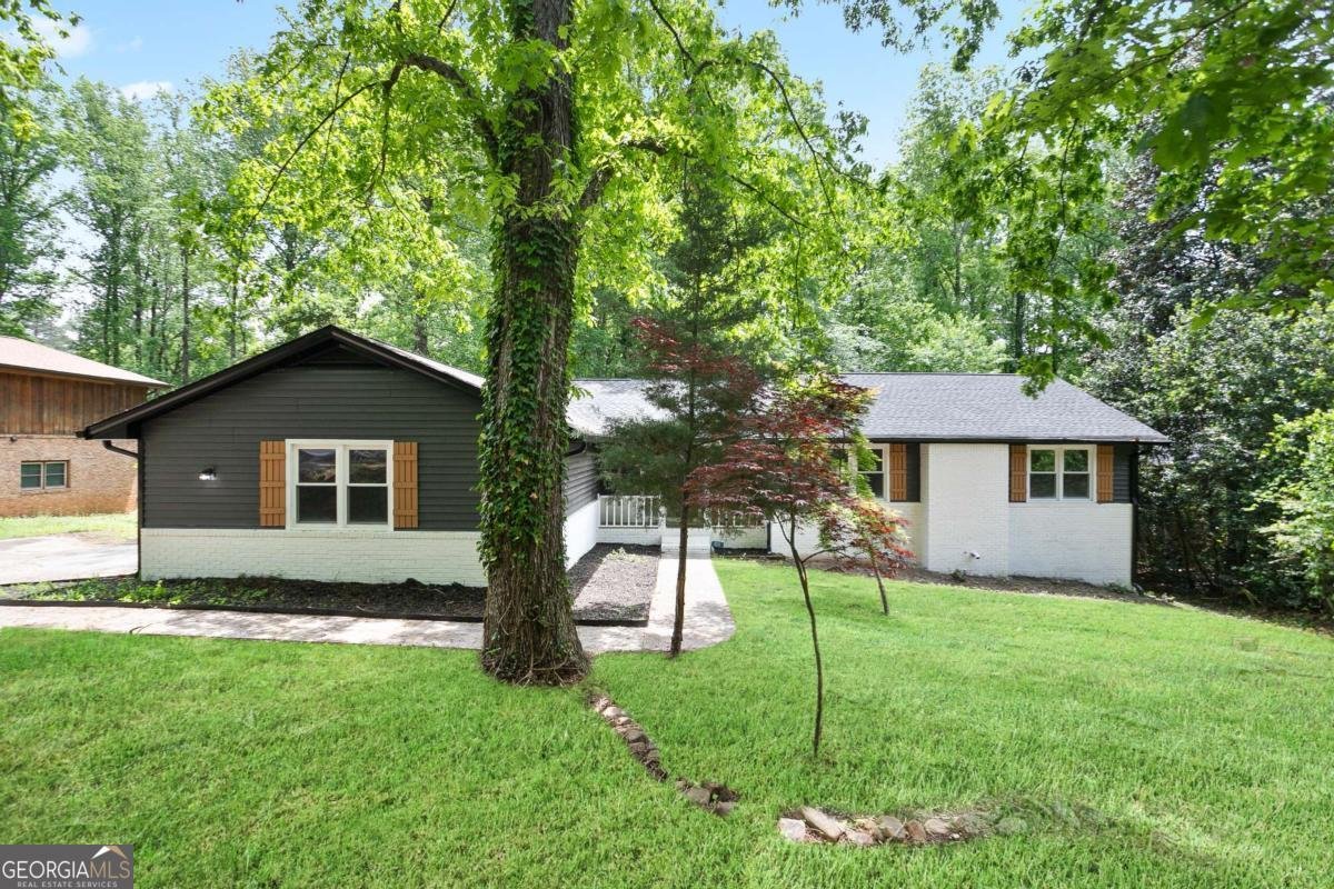 831 SWEET BRIAR Lane Conyers - 1
