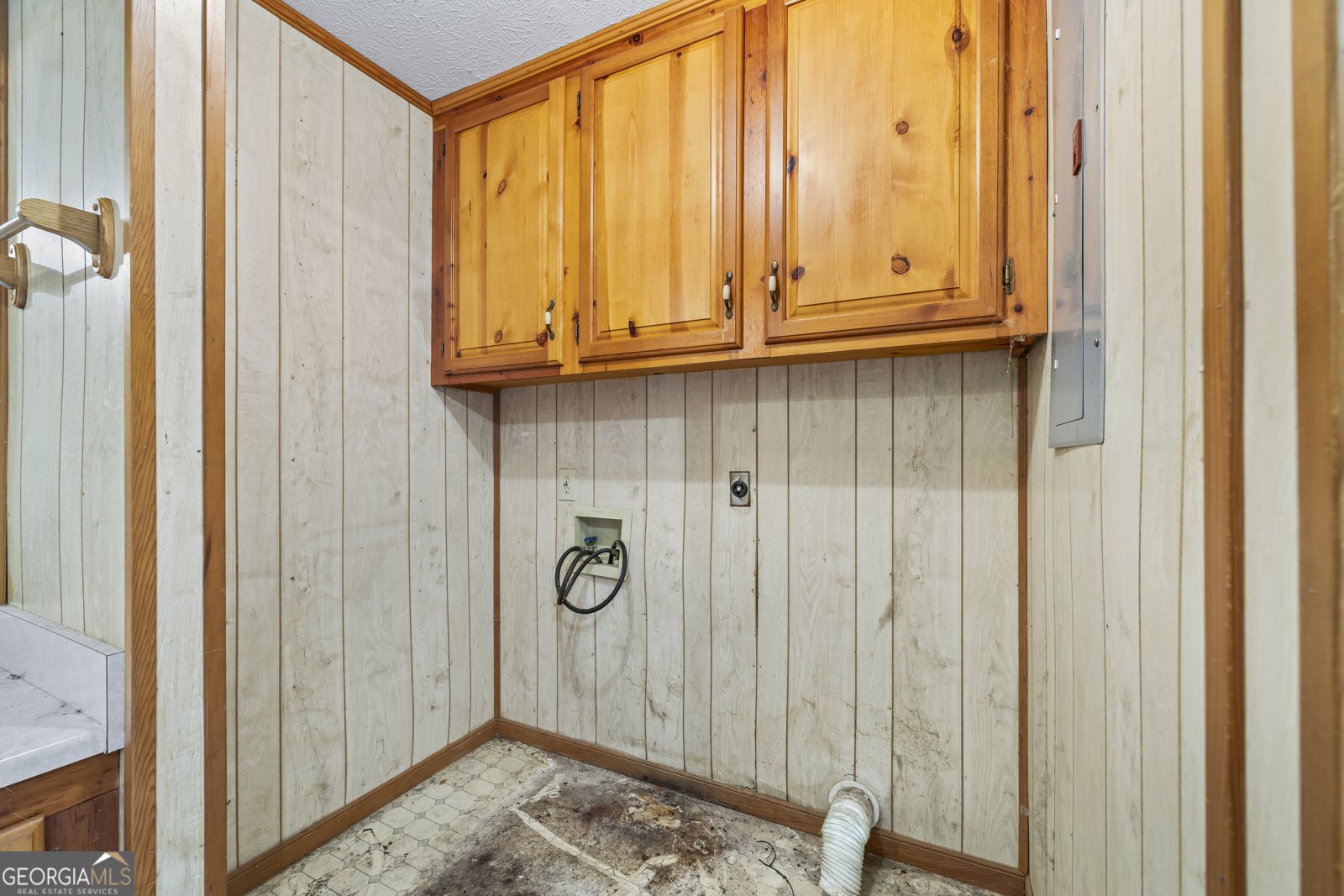 424 Old Indian Trail Road Jefferson - 40