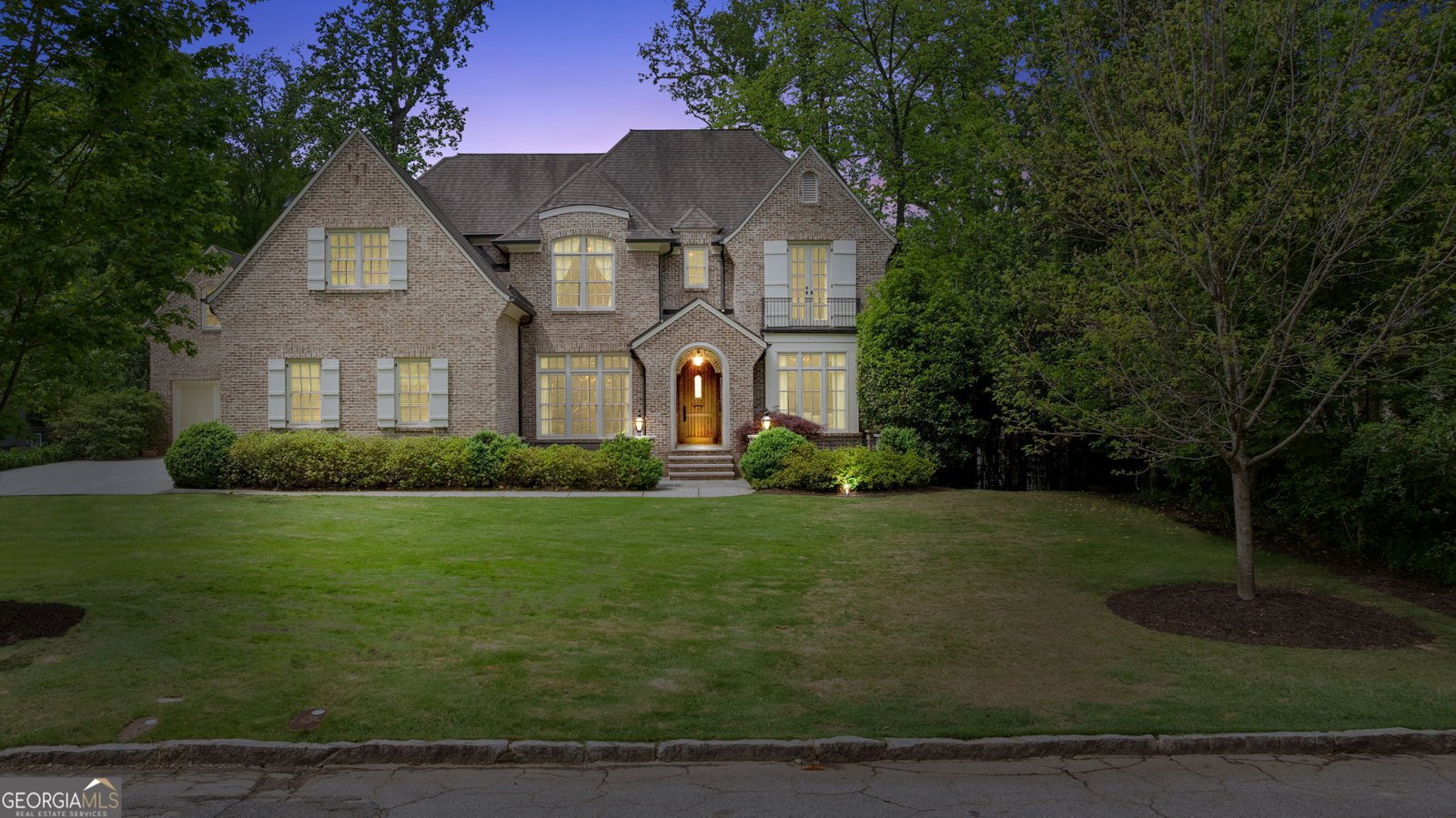 1740 Doncaster Drive Atlanta - 2