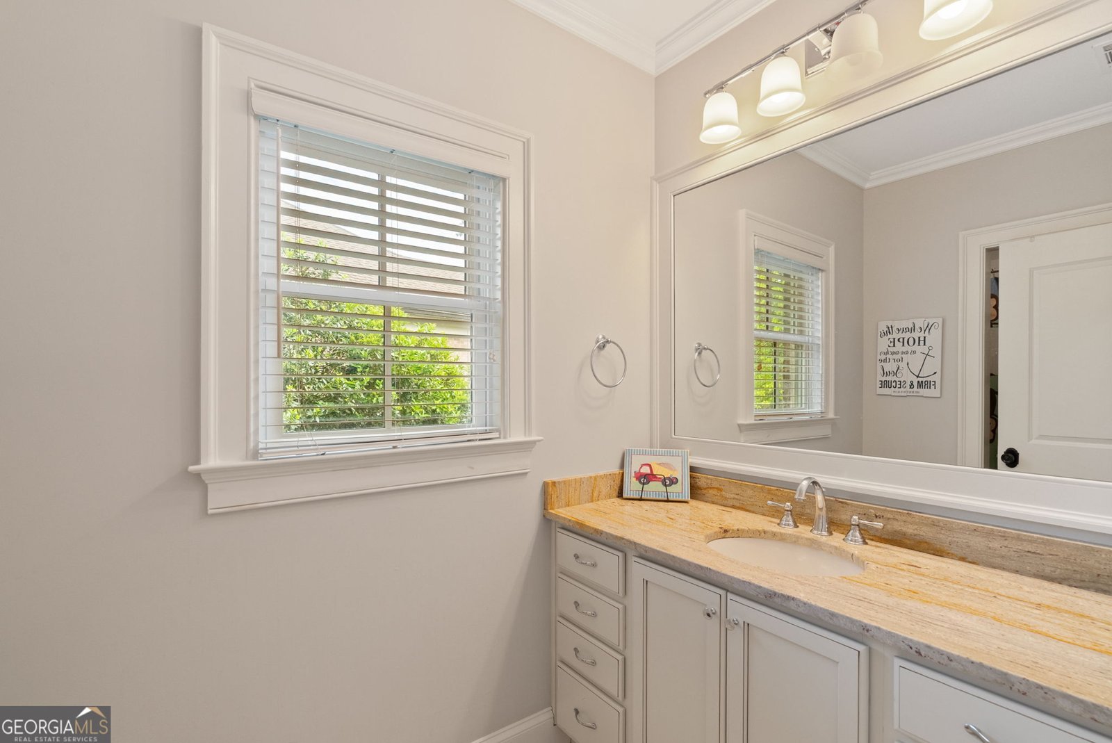1740 Doncaster Drive Atlanta - 38