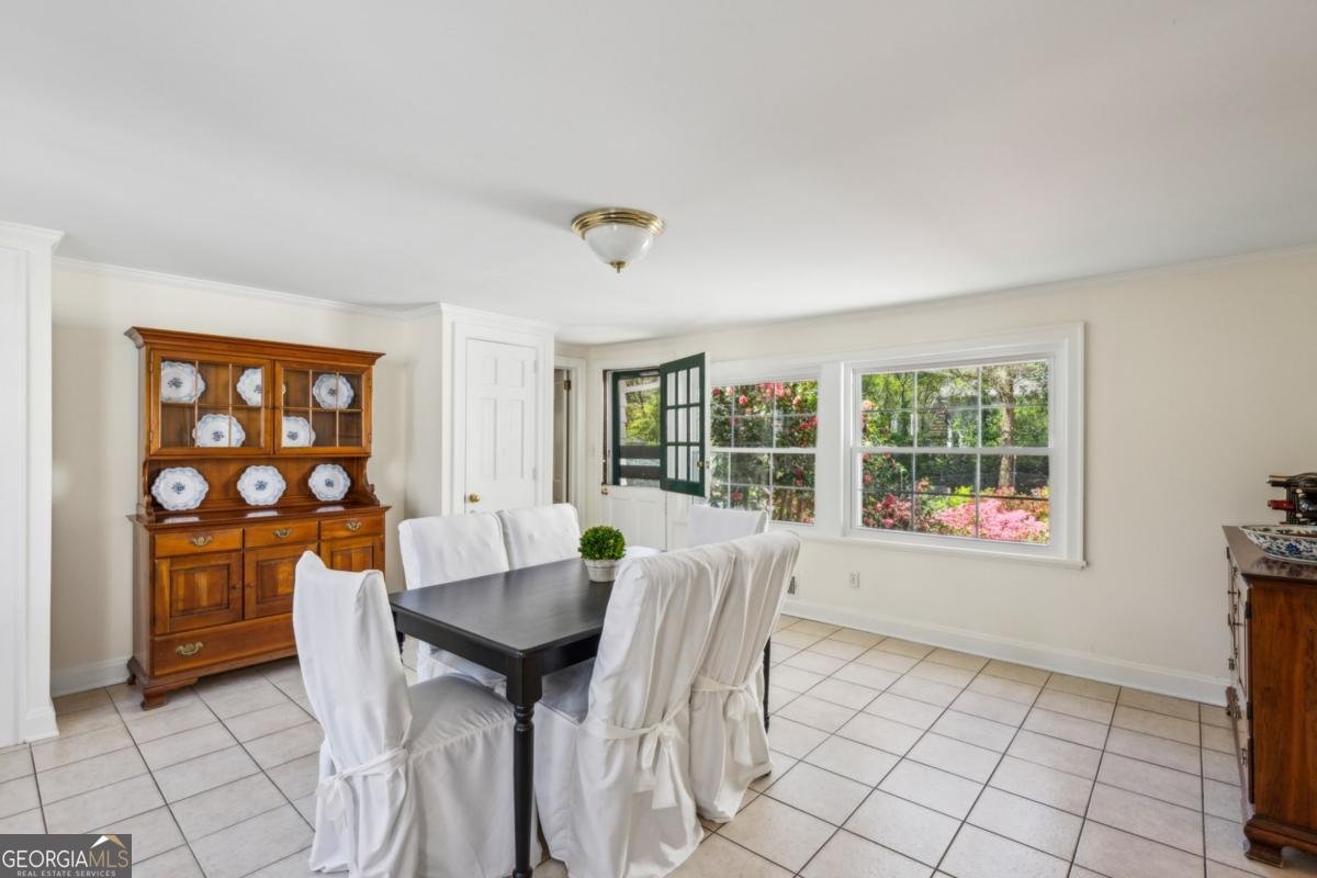 1664 Wesley Road Atlanta - 11
