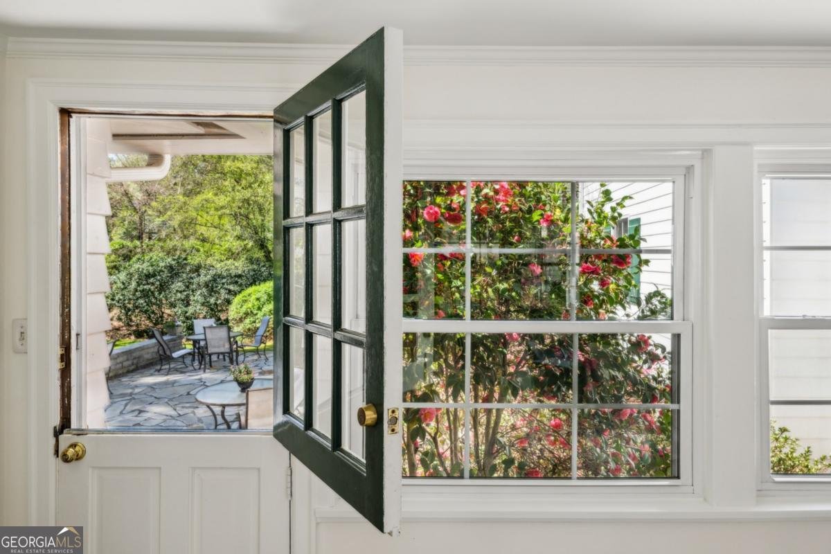 1664 Wesley Road Atlanta - 14