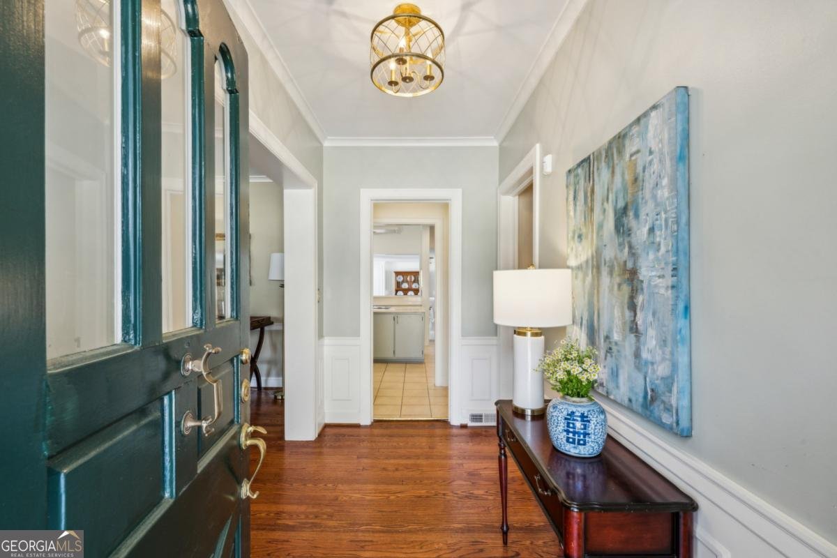 1664 Wesley Road Atlanta - 3