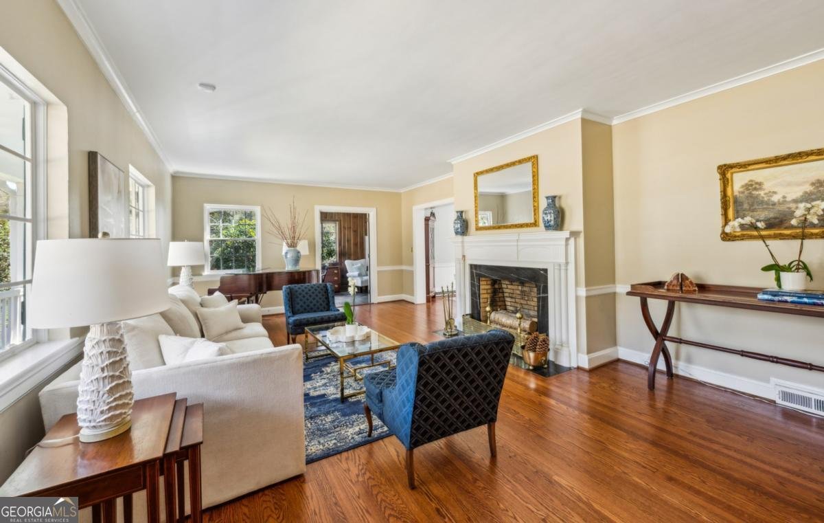 1664 Wesley Road Atlanta - 4