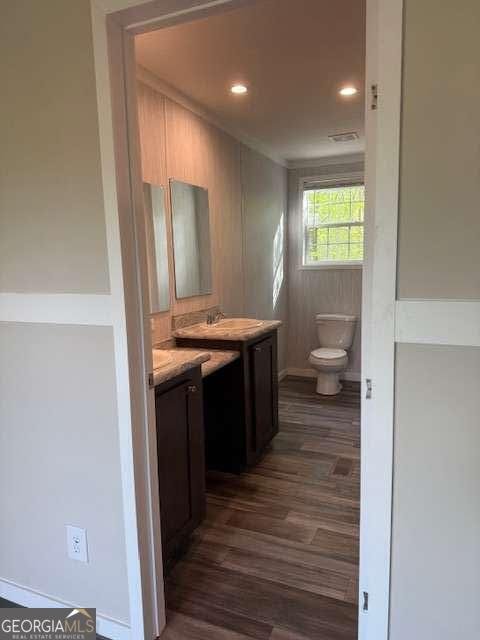 332 Dewaters Commerce - 2