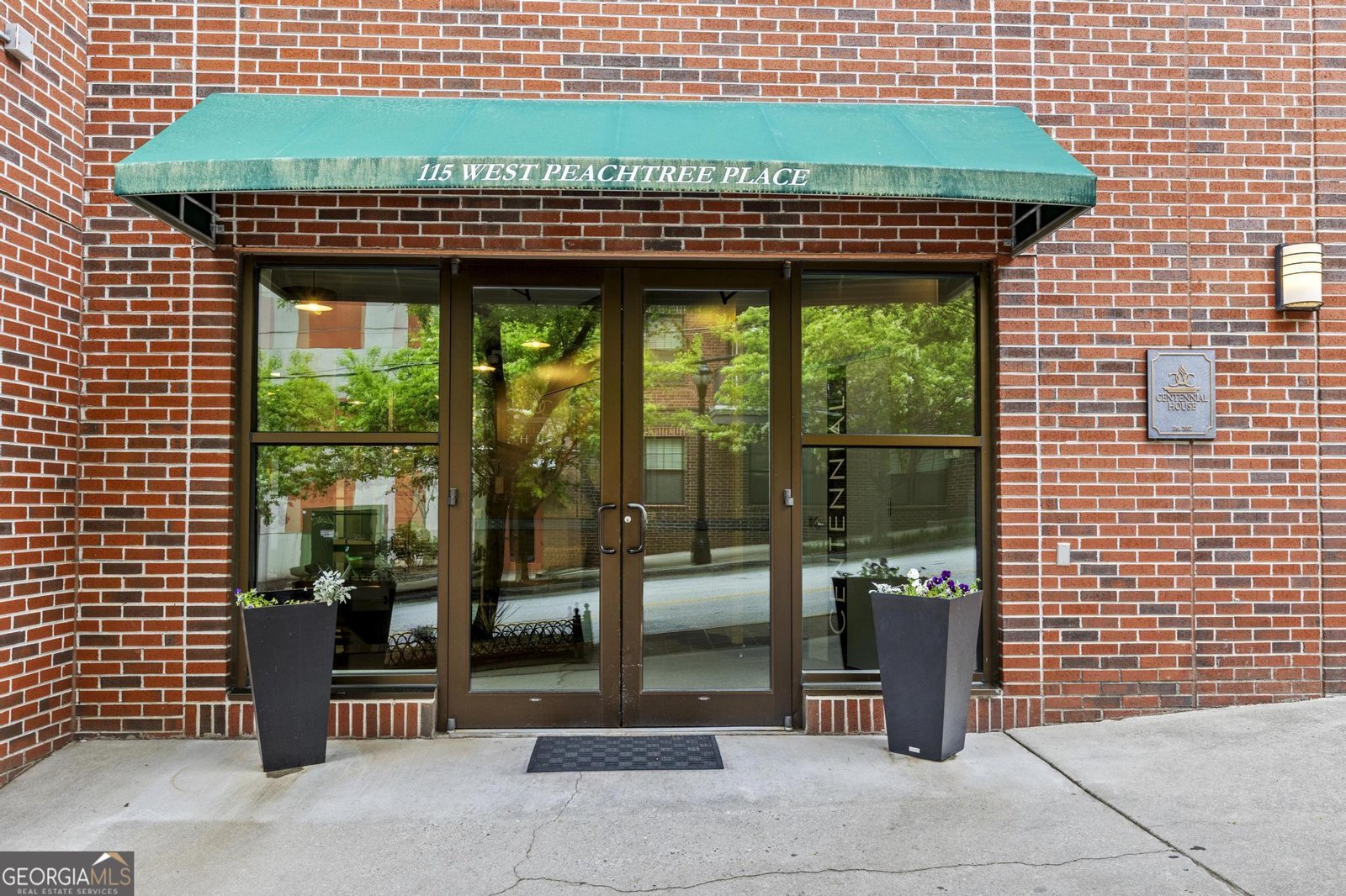 115 Peachtree Place Atlanta - 2