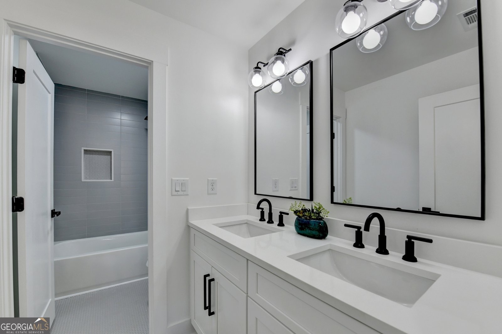 5643 Meadow View Drive Jefferson - 46