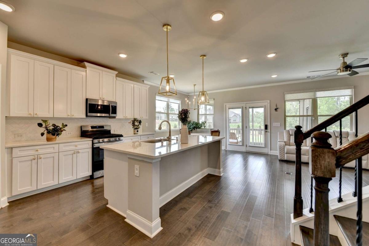 3985 FOXDALE Lane Cumming - 10