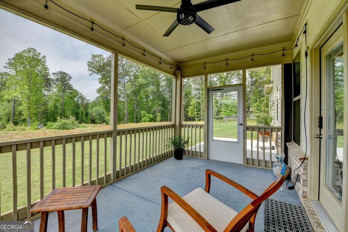 3985 FOXDALE Lane Cumming - 56