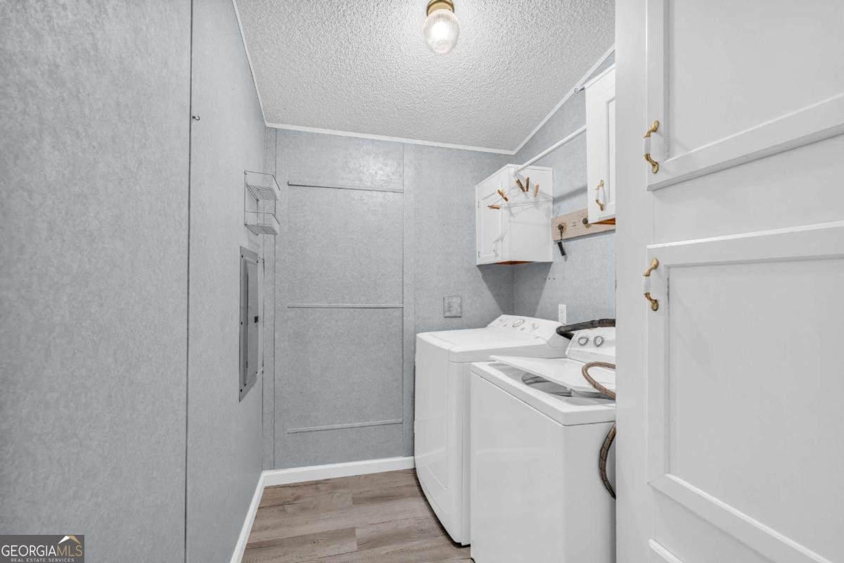 1437 Frank Lovell Road Clarkesville - 54