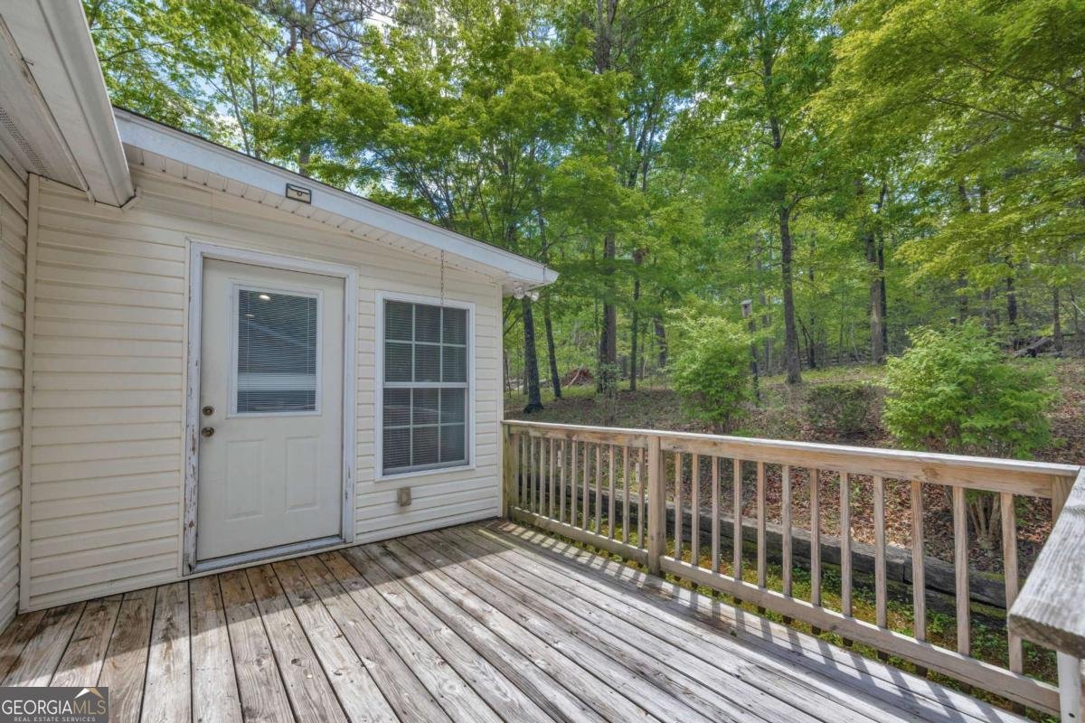 1437 Frank Lovell Road Clarkesville - 57