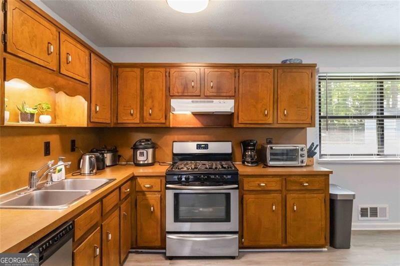 2469 SILVER KING Drive Grayson - 12