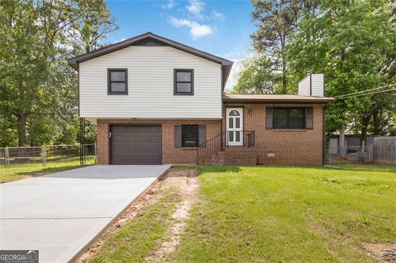 2469 SILVER KING Drive Grayson - 2