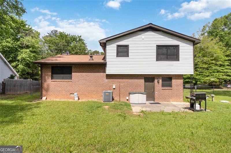 2469 SILVER KING Drive Grayson - 22