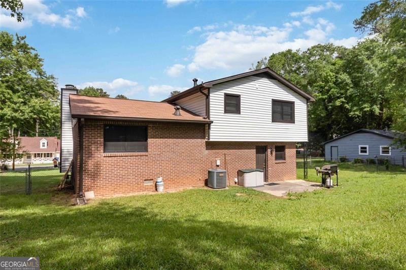 2469 SILVER KING Drive Grayson - 23