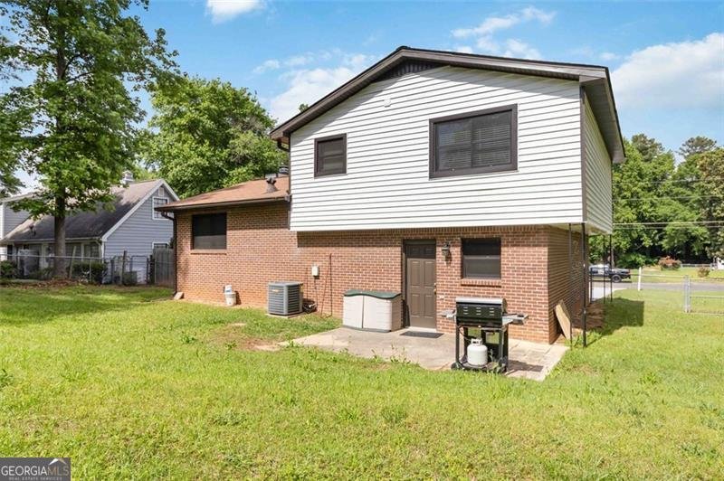 2469 SILVER KING Drive Grayson - 24