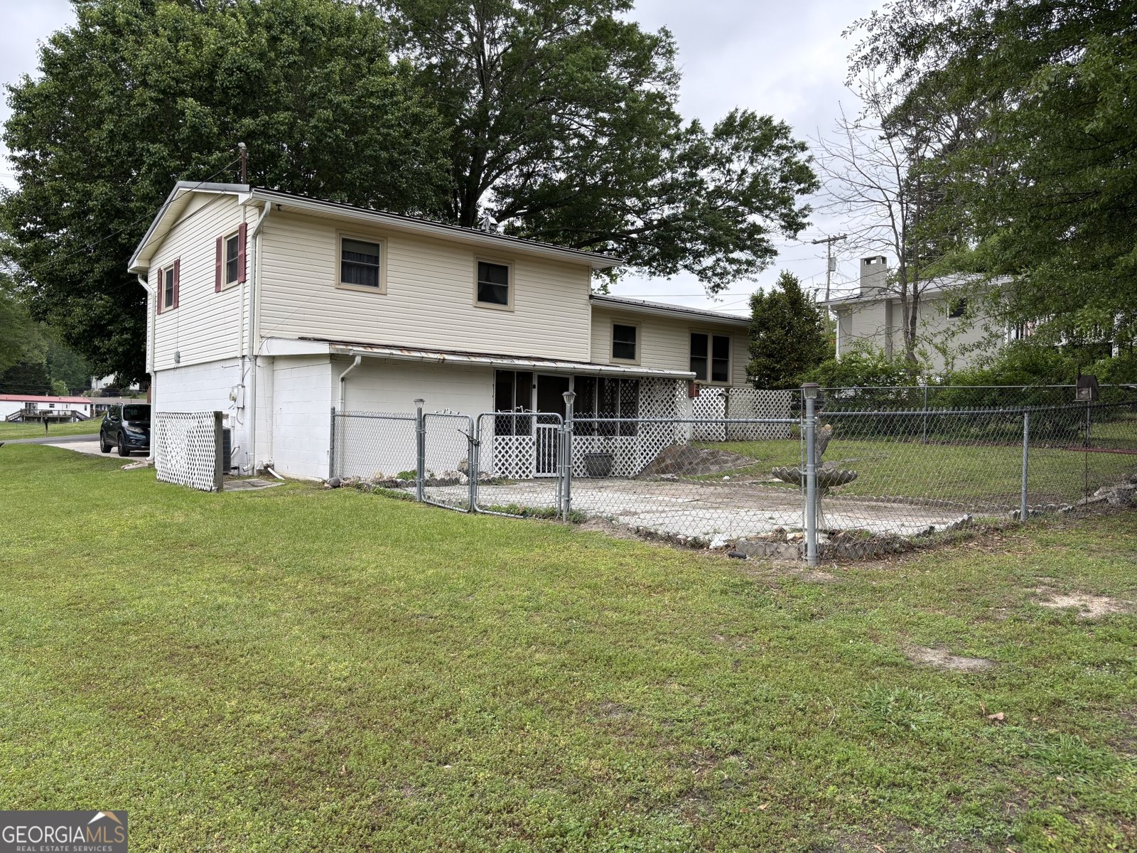 888 Oak Hill Drive Trion - 44