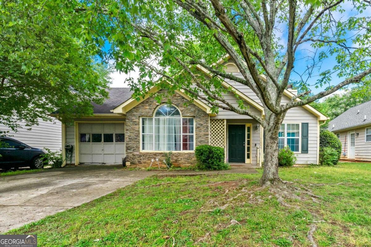 109 Crystal Brook Griffin - 1