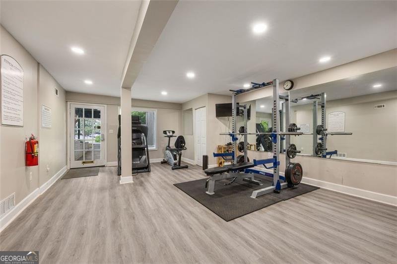 3472 Essex Avenue Atlanta - 23