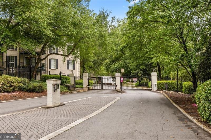 3472 Essex Avenue Atlanta - 27