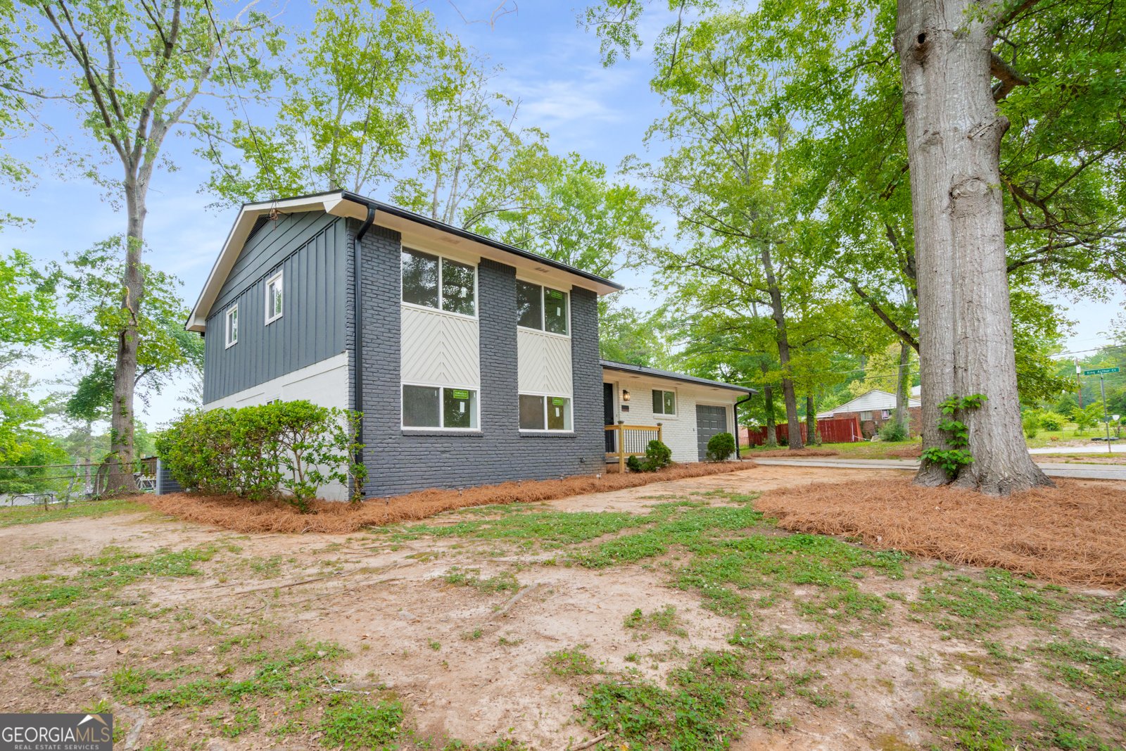410 Queen Aliese Lane Jonesboro - 33