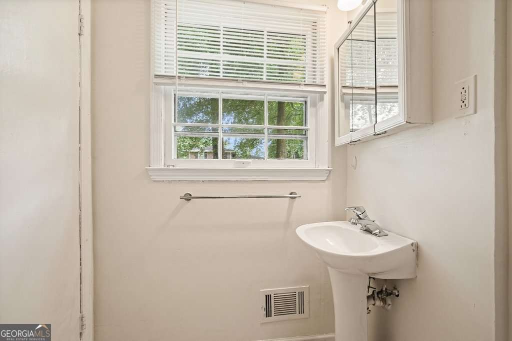 2350 Maxine Drive Marietta - 25