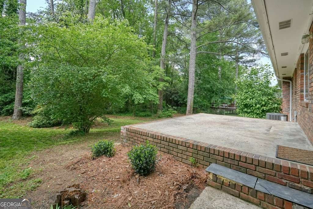 2350 Maxine Drive Marietta - 45