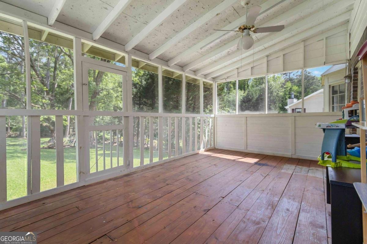 5152 CLEARWATER Drive Stone Mountain - 27