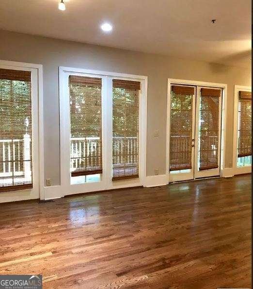 310 Research Drive Athens - 5