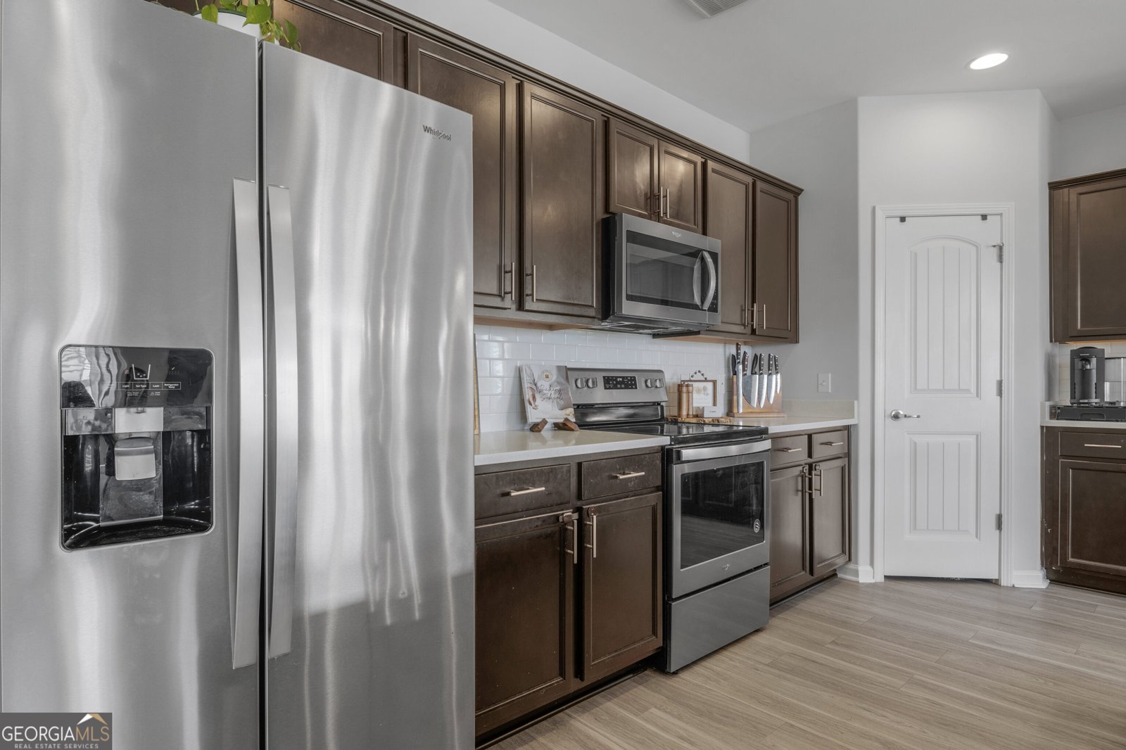 234 Lakepointe Drive Savannah - 9