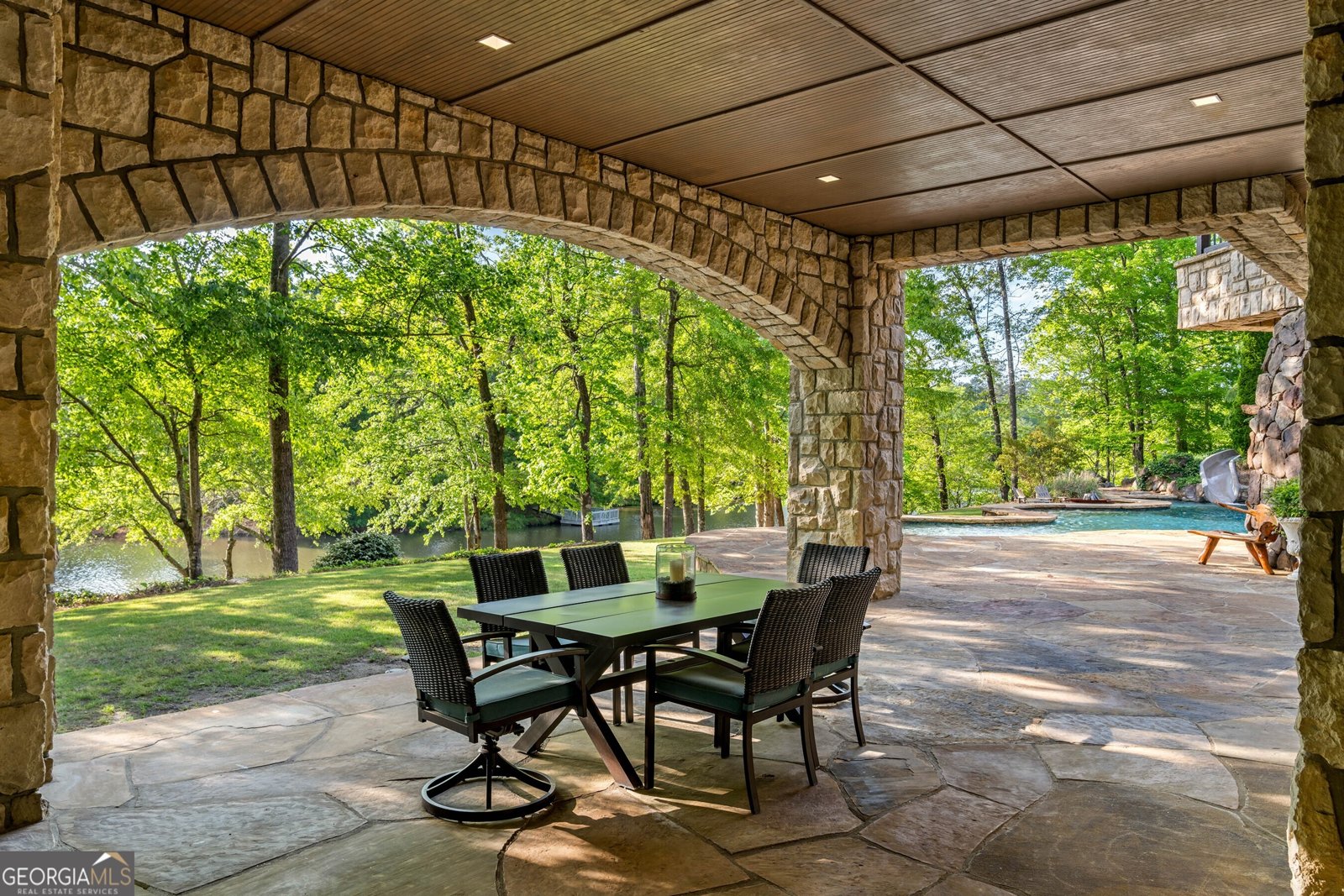 550 Blue Heron Way Milton - 43