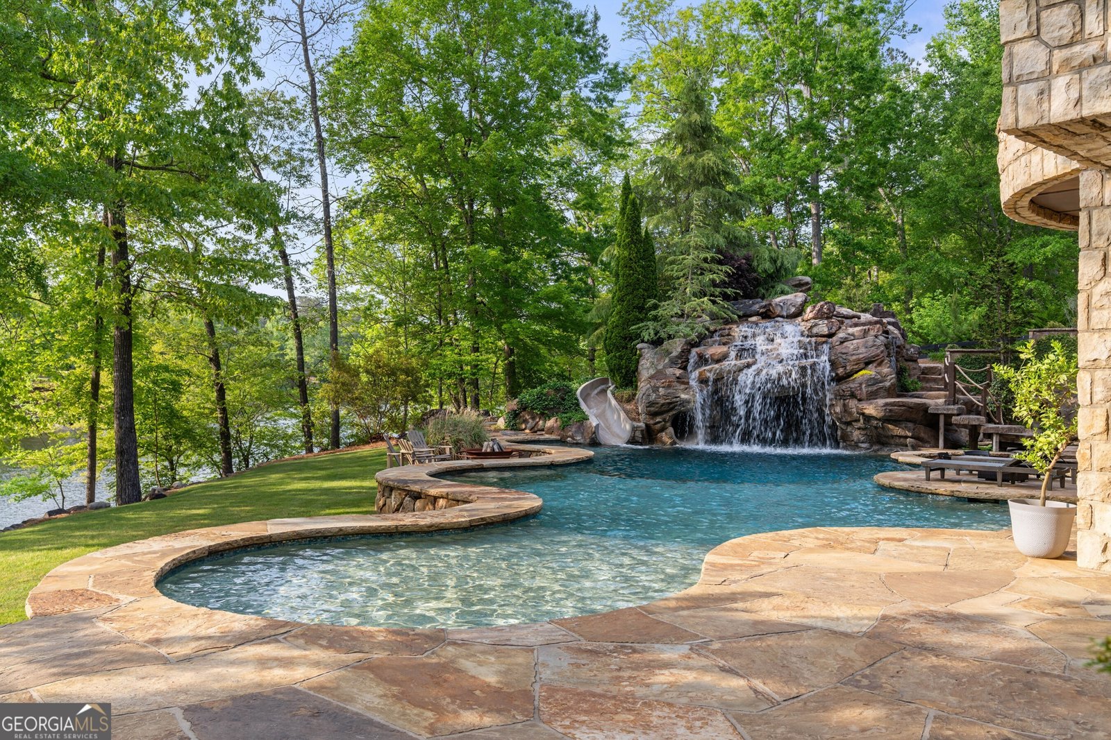 550 Blue Heron Way Milton - 66