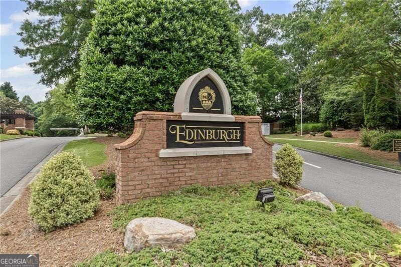 5293 Aldeburgh Drive Suwanee - 3