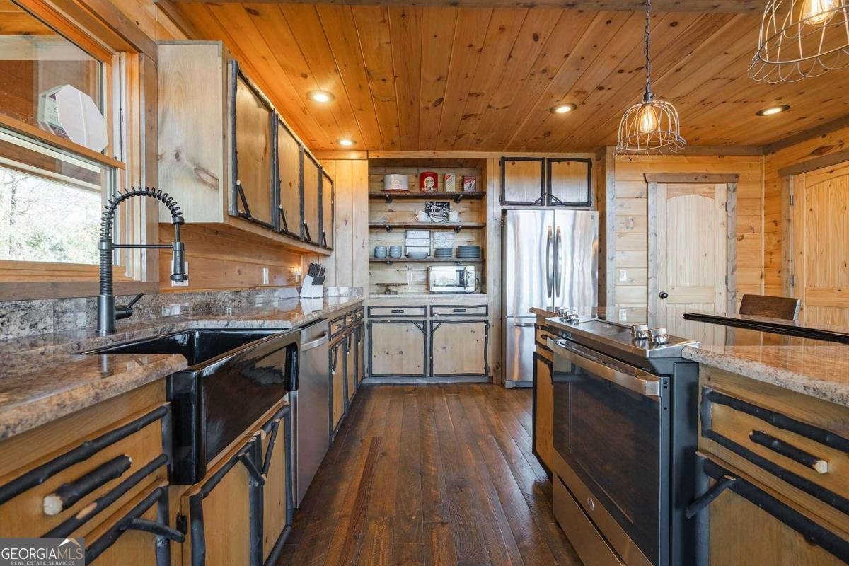 560 Endless View Road Mineral Bluff - 3
