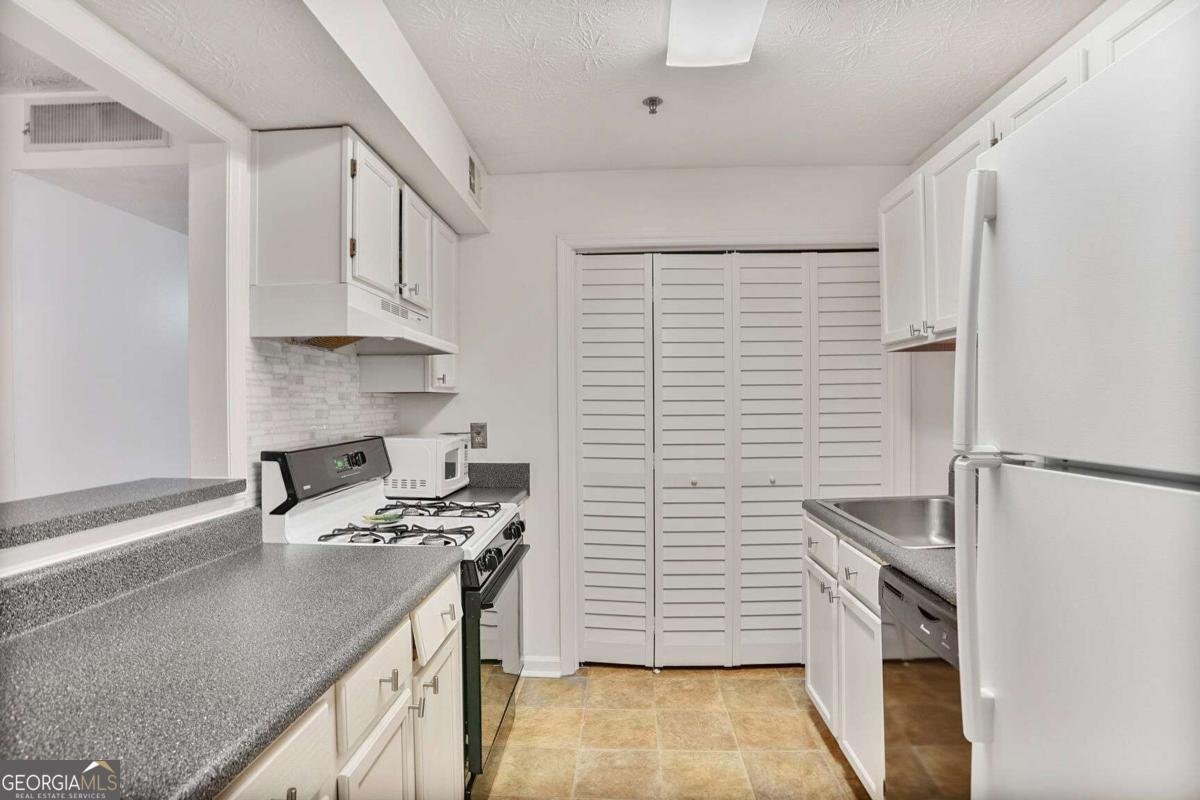 2638 Vinings Central Drive Atlanta - 10