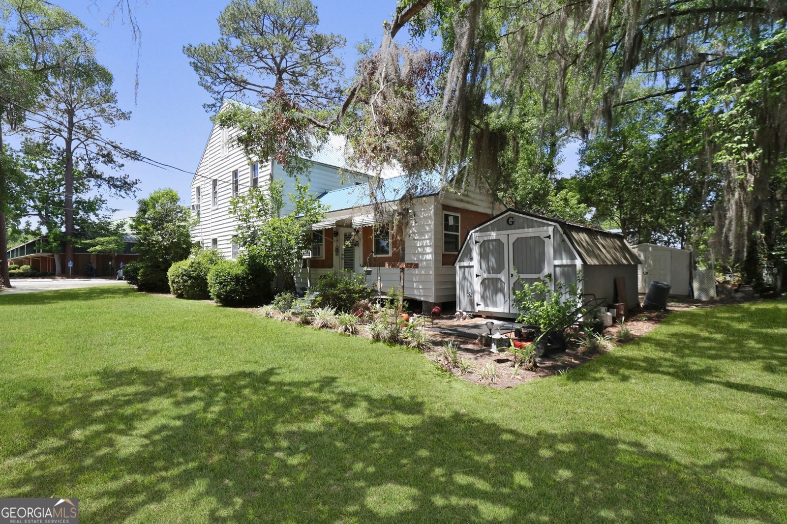 701 Oak Street Springfield - 43