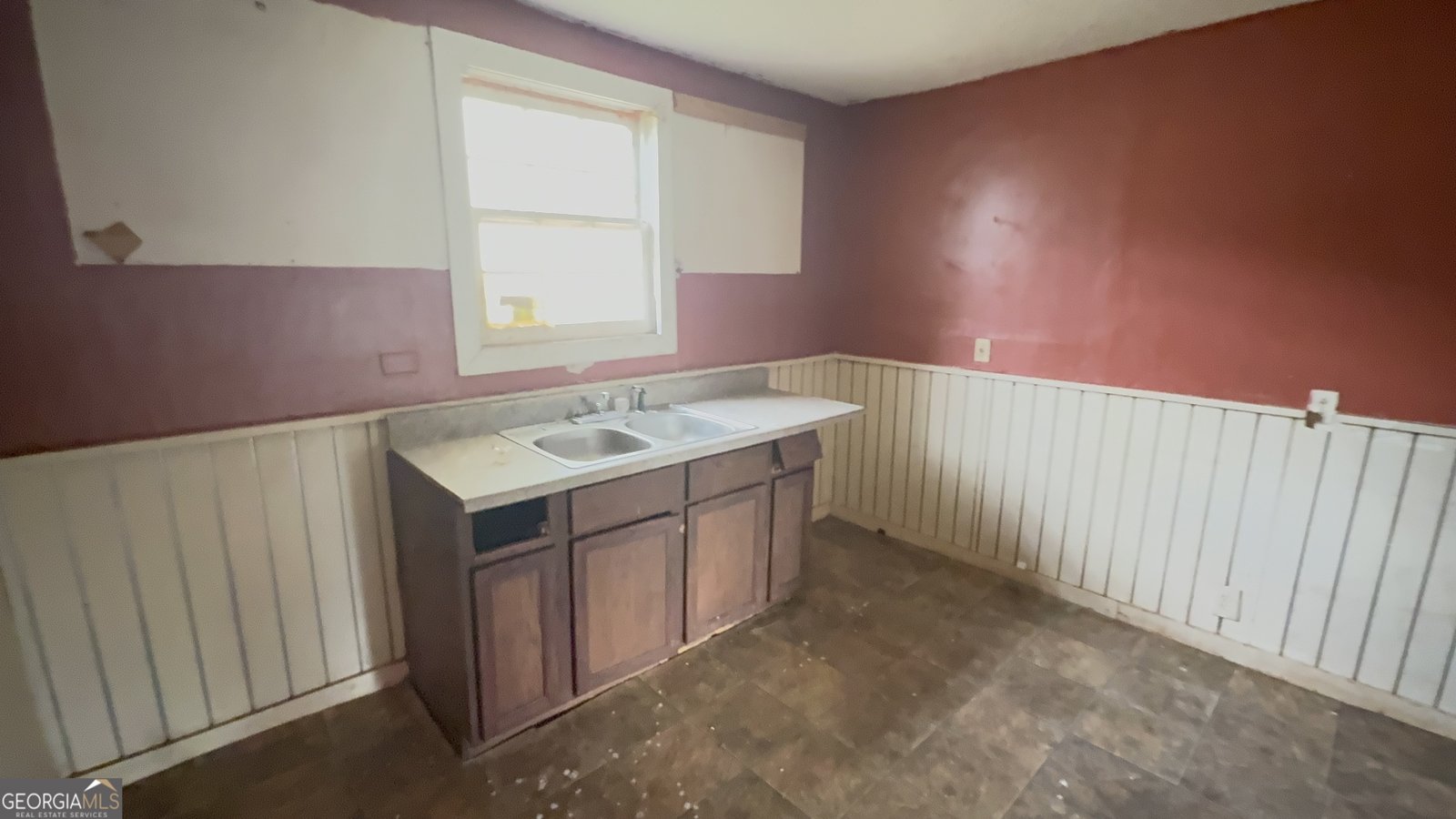 108 College Drive Barnesville - 14