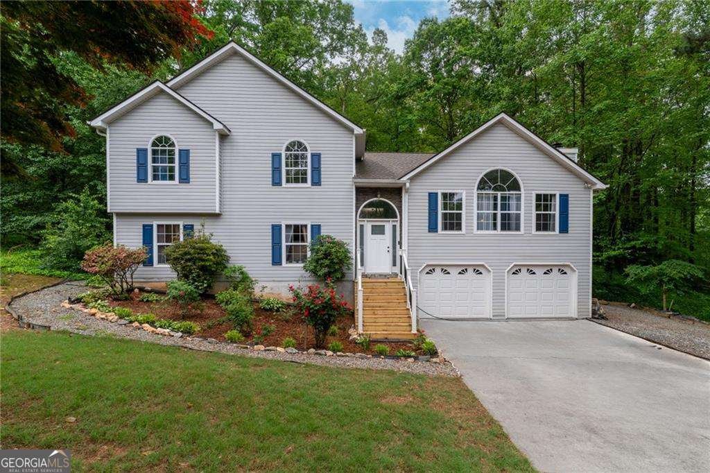 204 Queensbury Court Acworth - 1