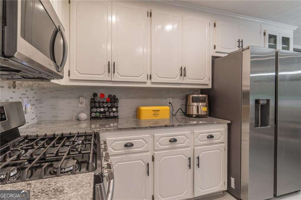 204 Queensbury Court Acworth - 9