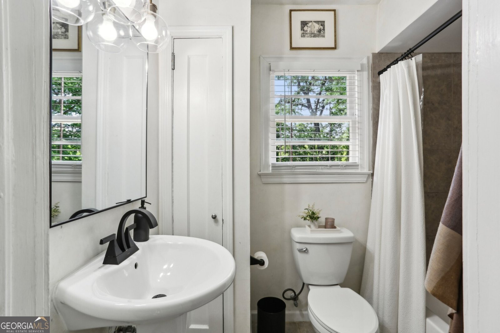 960 Lindridge Drive Atlanta - 16