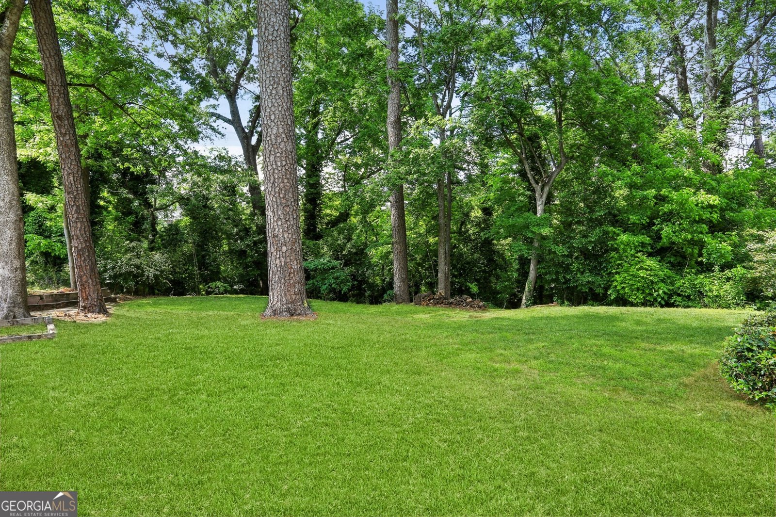 960 Lindridge Drive Atlanta - 27