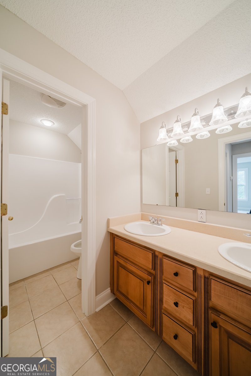 98 Head Road Juliette - 36