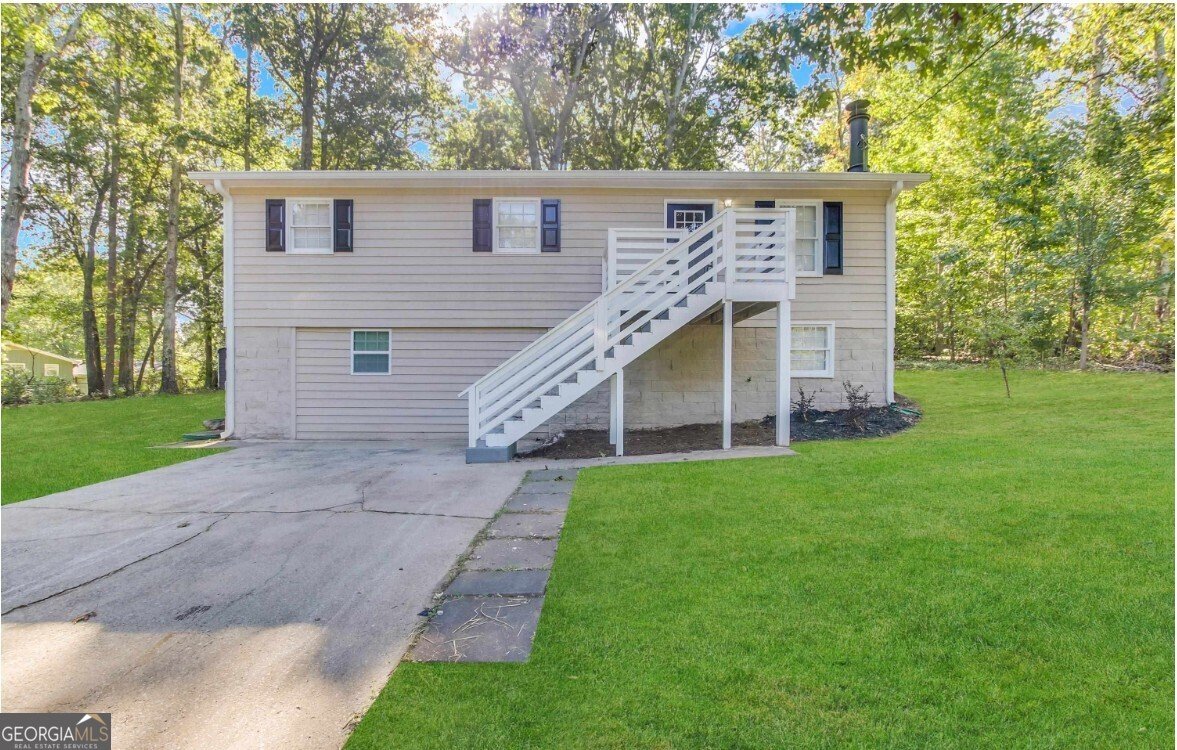 3995 Willowbrook Drive Douglasville - 1