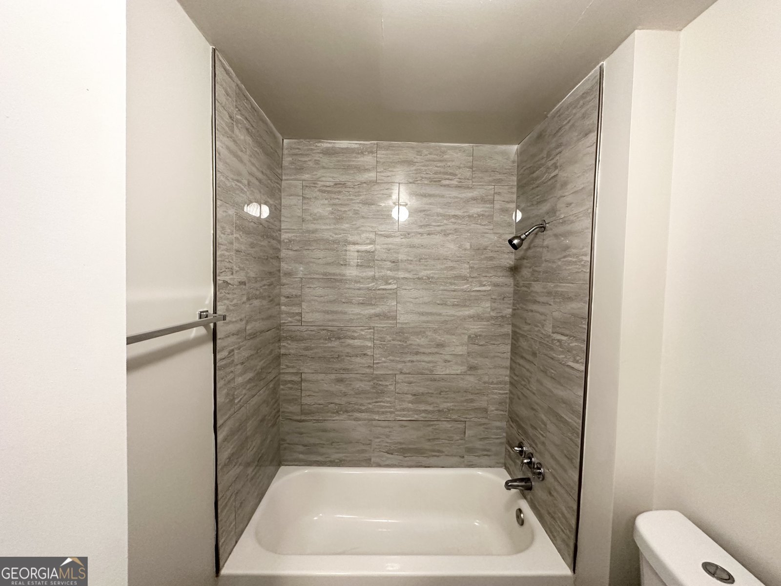 660 Thomasville Boulevard Atlanta - 5