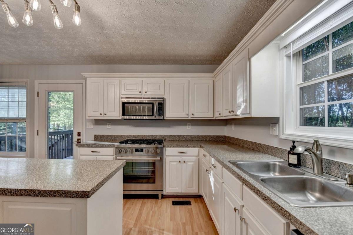 1635 Rushing River Way Suwanee - 12